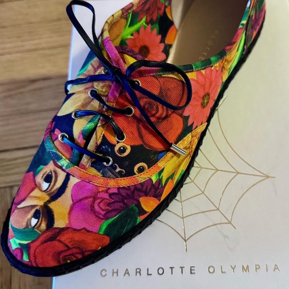 Size 8B, Charlotte Olympia - Maria Lace up in Multi color "Frida" print